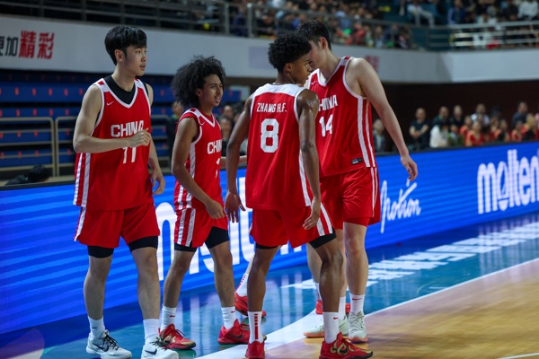??不會(huì)卡位？中國(guó)U19對(duì)陣新西蘭籃板28-50 四戰(zhàn)籃板均處于下風(fēng)