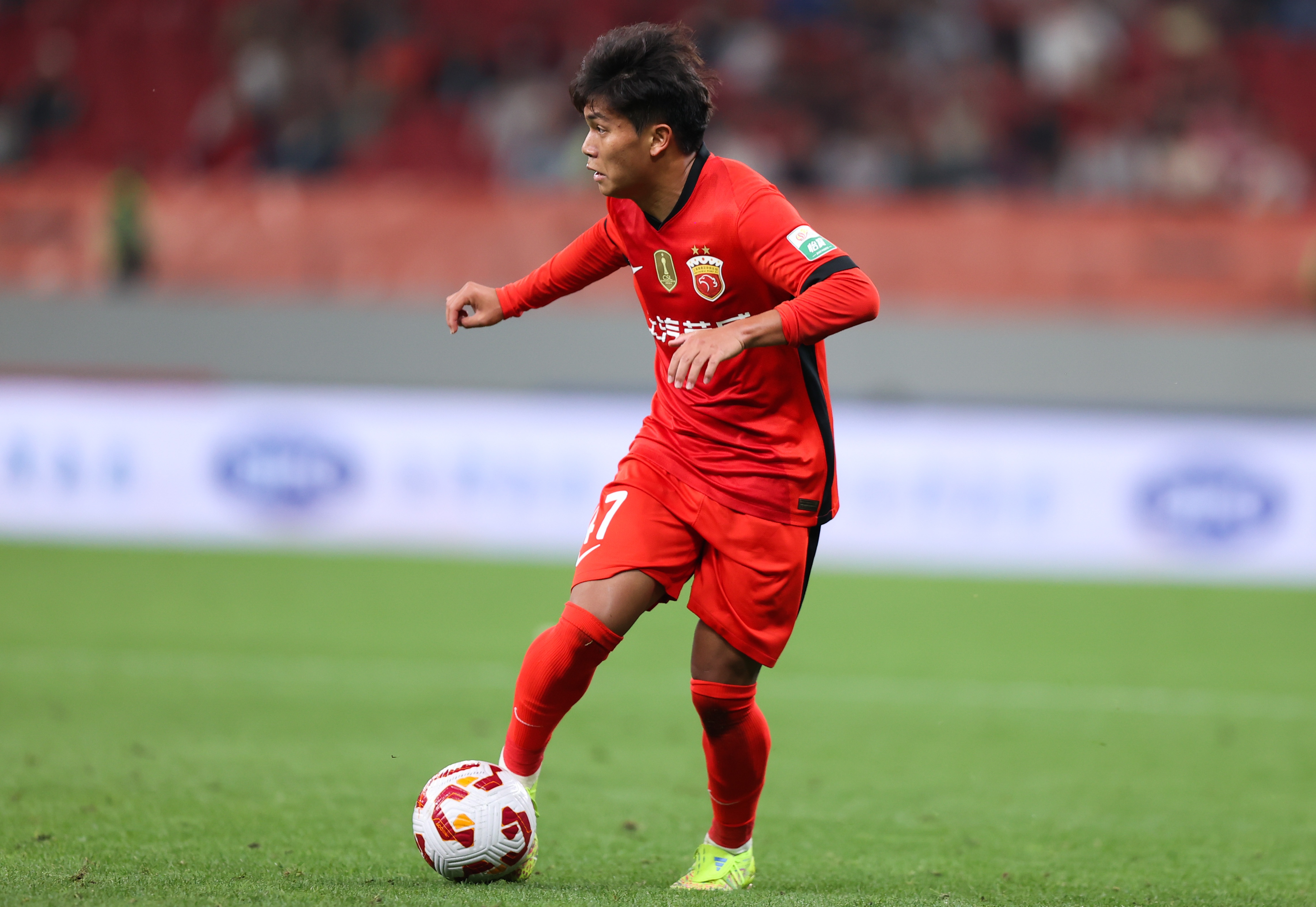 望岳新聞：國足名單繼續(xù)年輕化 蒯紀(jì)聞入選可謂眾望所歸