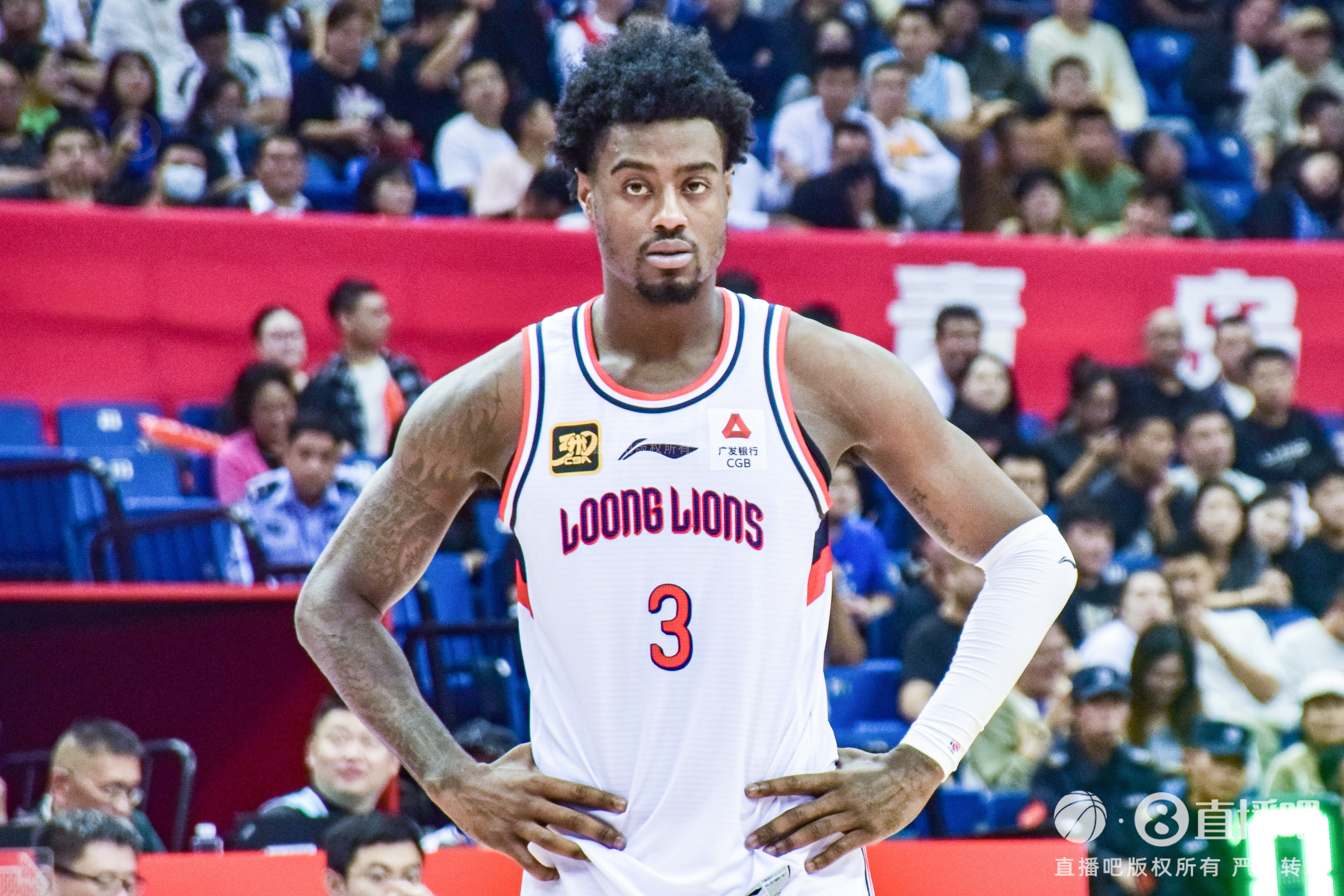 廣州男籃高管：上季外援薪資想象不到的低 不選NBA或歐冠履歷球員