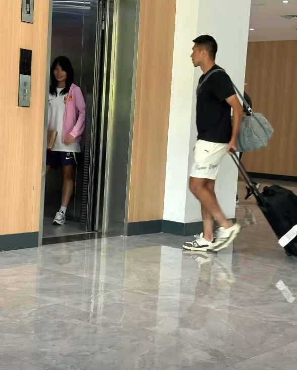 即將官宣？博主更新動態(tài)，艾菲爾丁已抵達(dá)亞泰基地