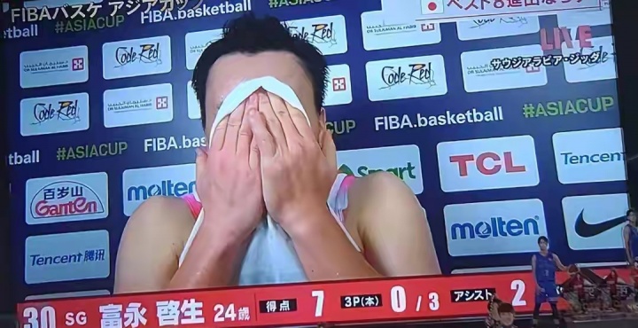 亞洲杯宣稱目標(biāo)奪冠！日本慘敗黎巴嫩無緣8強(qiáng) 富永啟生賽后哭了