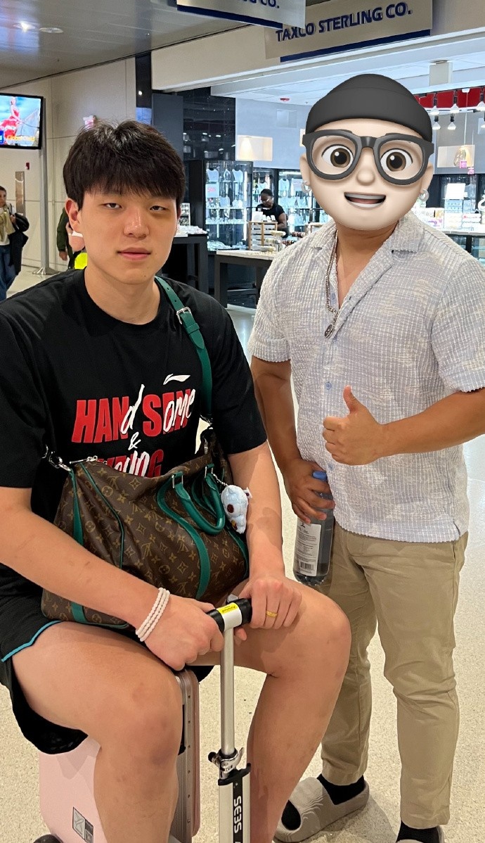??變??了！媒體人：楊瀚森在訓(xùn)練中被肘到眼睛