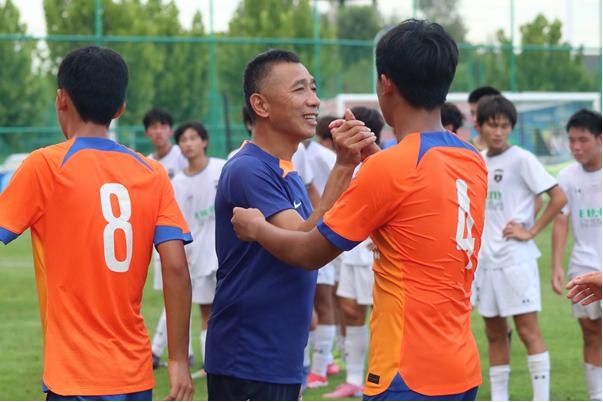 足球報(bào)：泰山U15隊(duì)實(shí)現(xiàn)中青賽四連冠，這顯示出泰山底蘊(yùn)